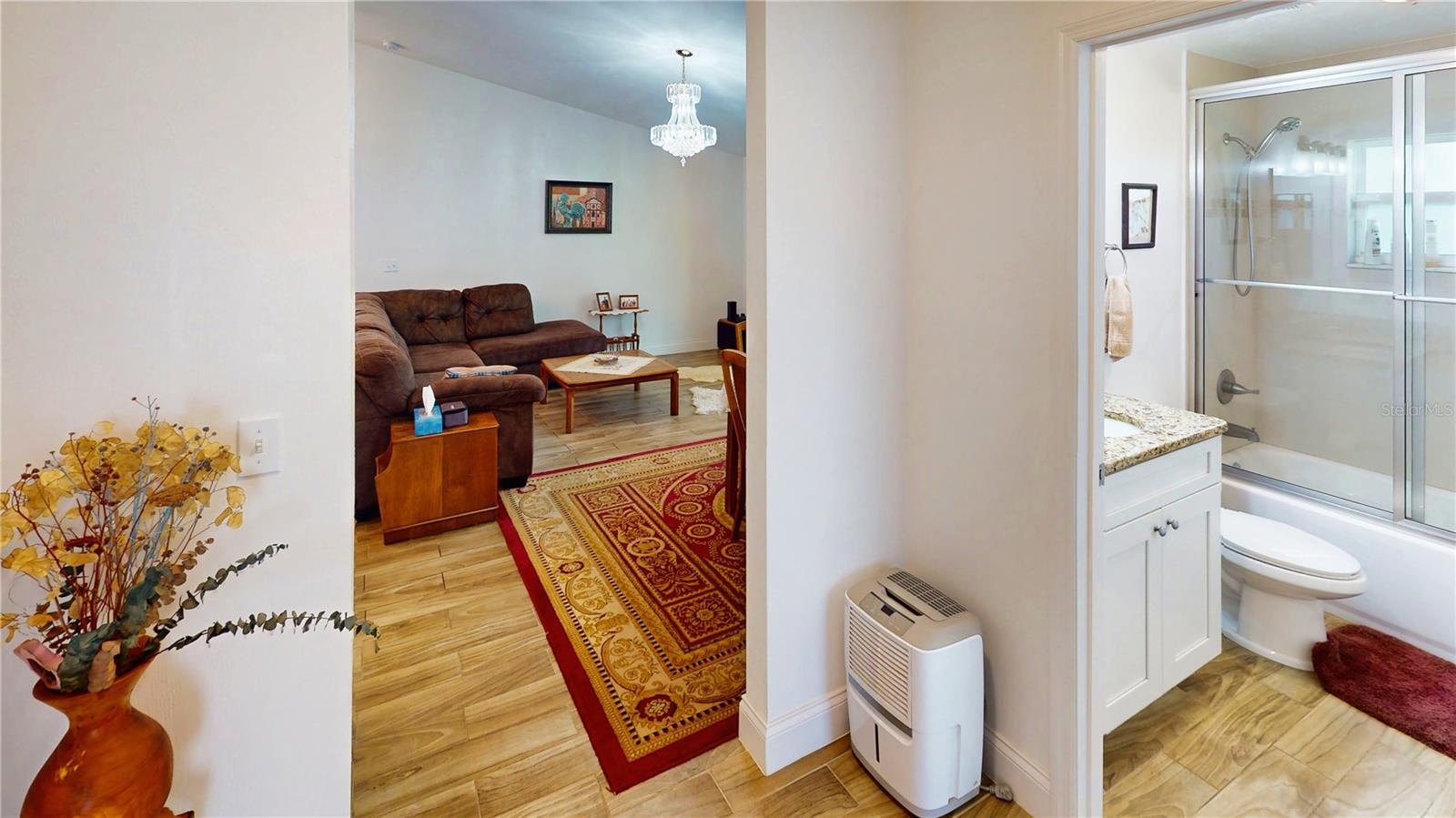 Image 30 of 44 For 1 Llosee Court