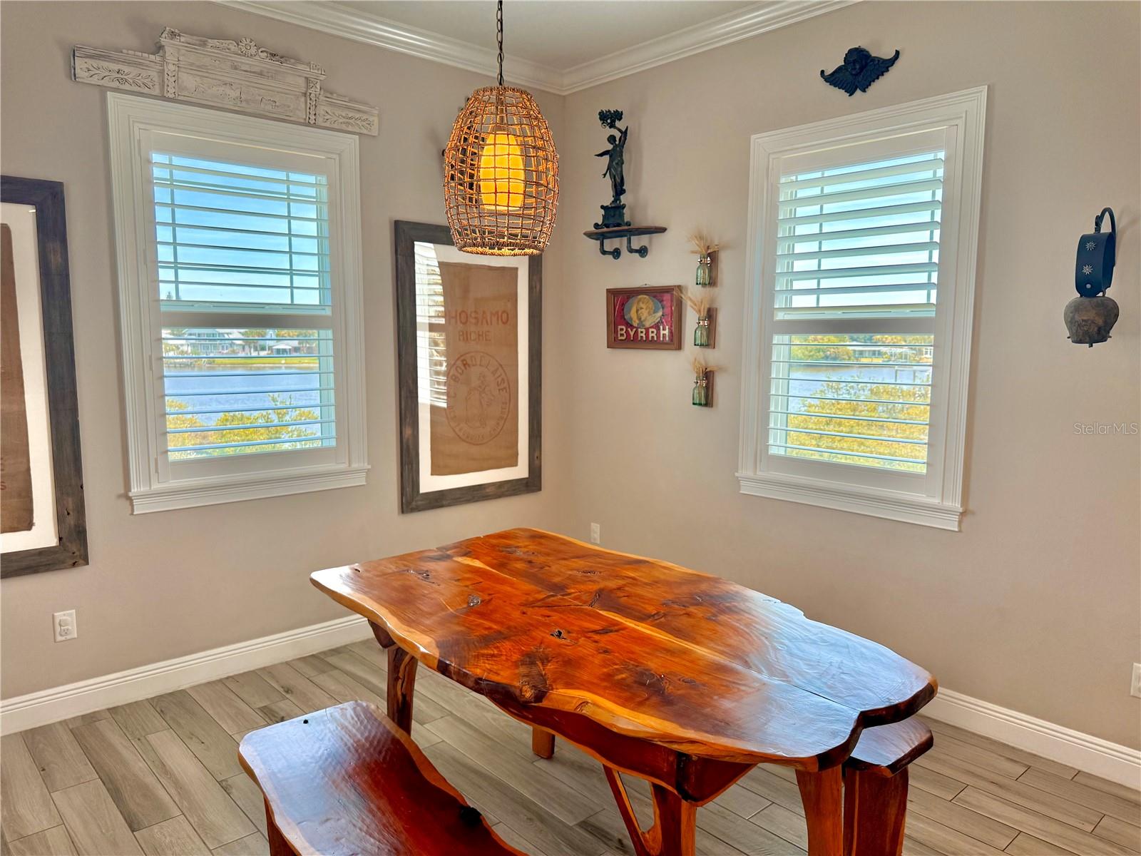 Image 10 of 72 For 2569 Palm Avenue