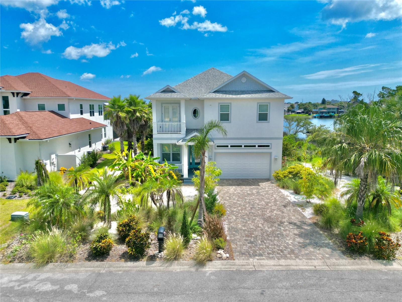 Image 4 of 72 For 2569 Palm Avenue