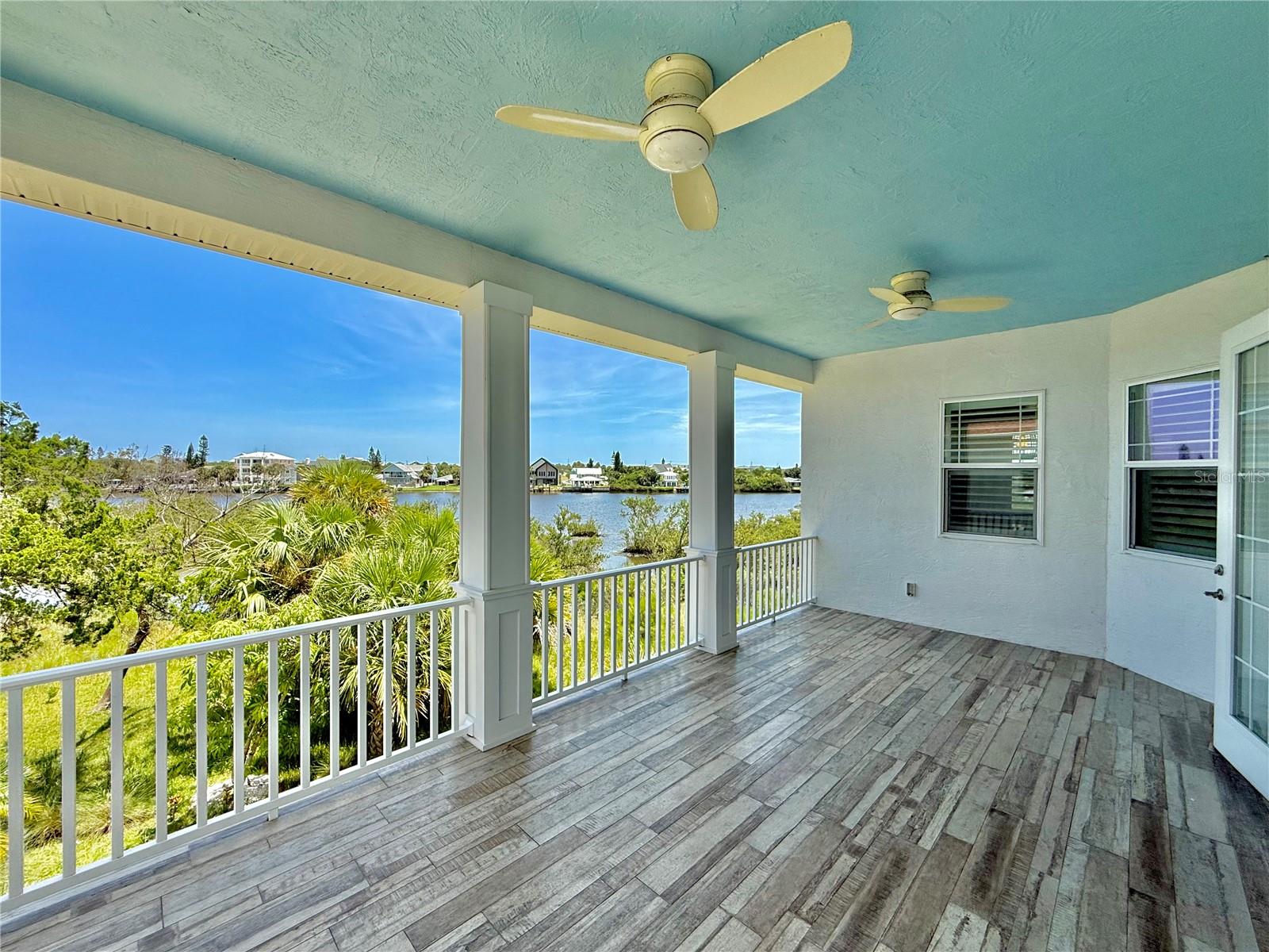 Image 9 of 72 For 2569 Palm Avenue
