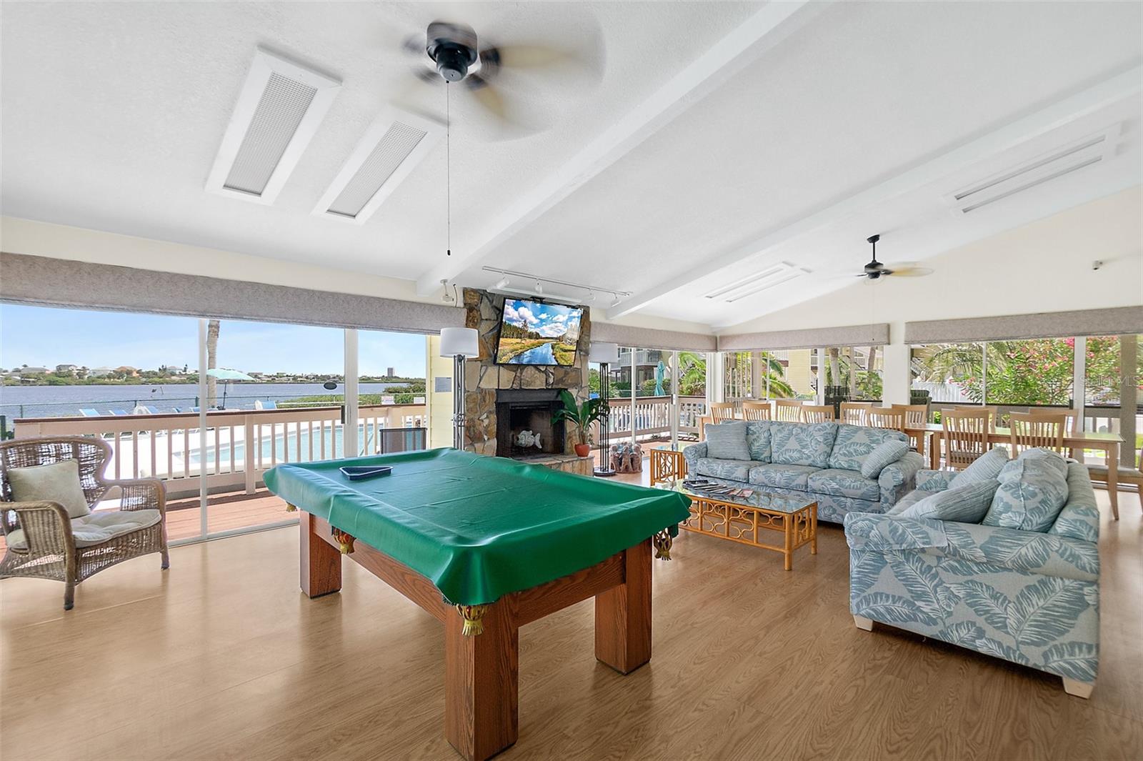 Image 30 of 41 For 611 Ocean Marina Drive 611