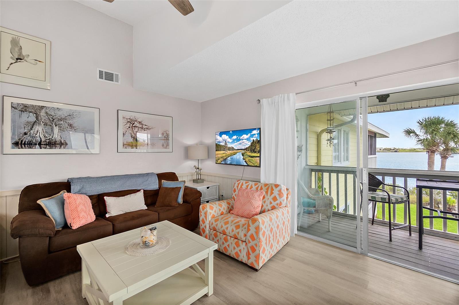 Image 8 of 41 For 611 Ocean Marina Drive 611
