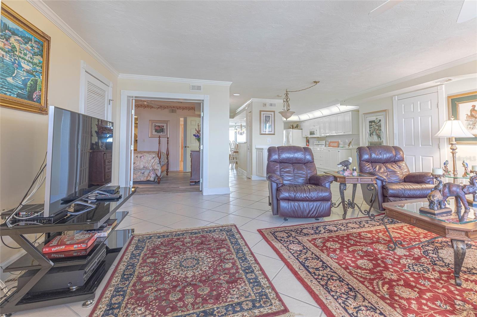 Image 10 of 49 For 3425 Atlantic Avenue 1503