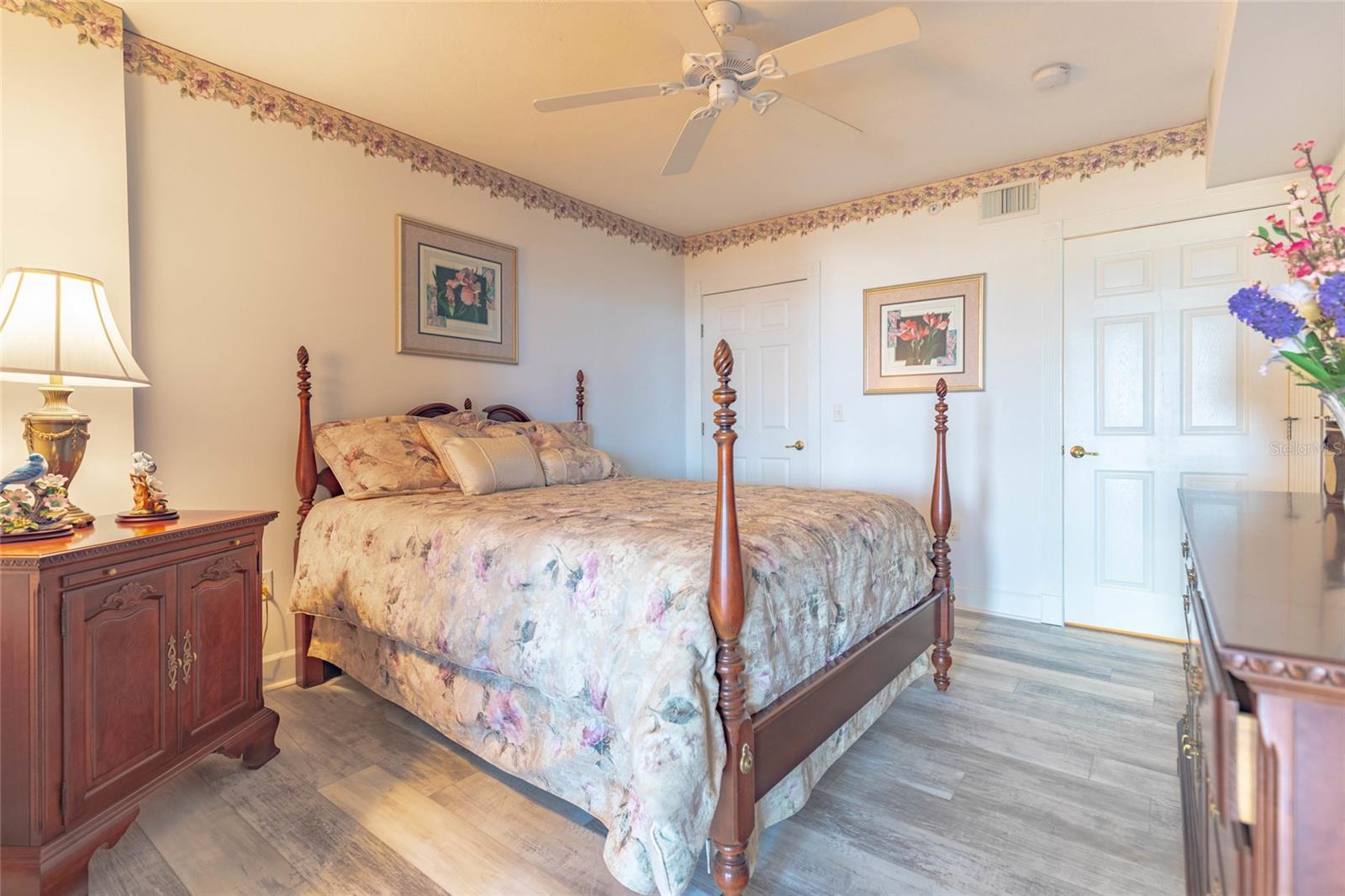 Image 12 of 49 For 3425 Atlantic Avenue 1503