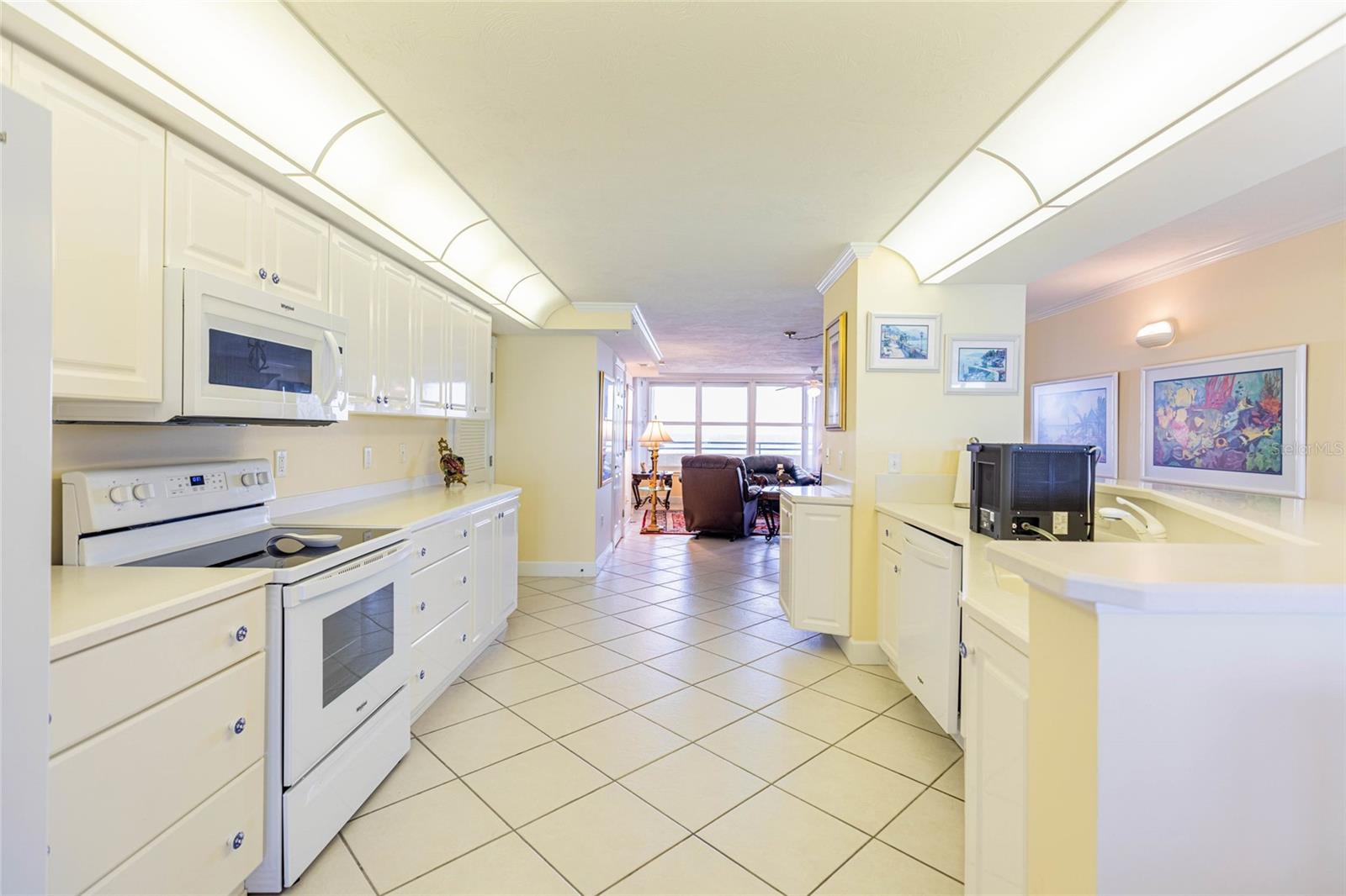 Image 17 of 49 For 3425 Atlantic Avenue 1503