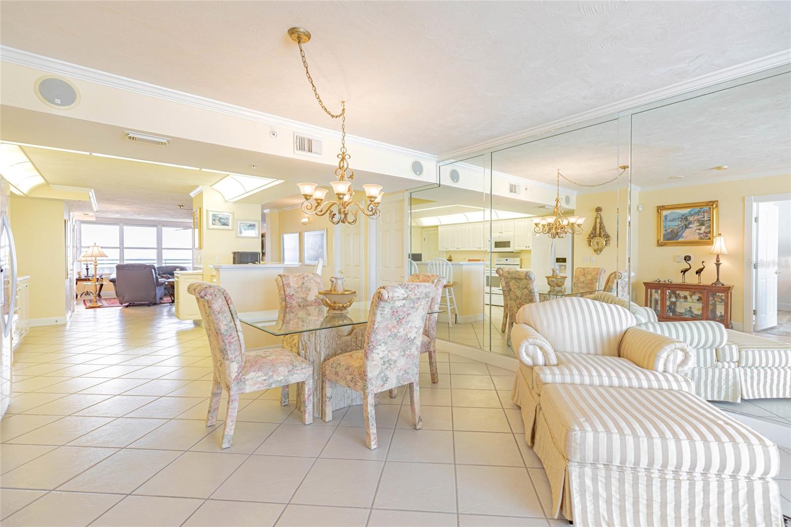 Image 21 of 49 For 3425 Atlantic Avenue 1503