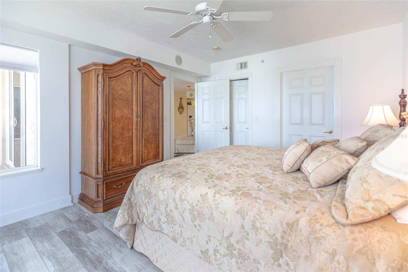 Image 23 of 49 For 3425 Atlantic Avenue 1503