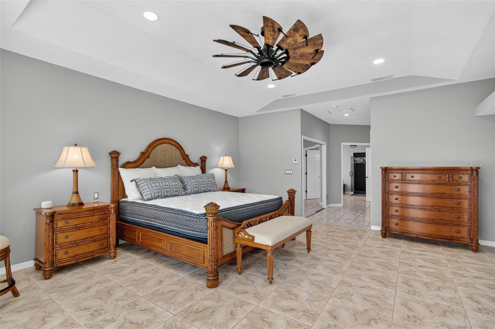 Image 33 of 61 For 16 Julie Drive