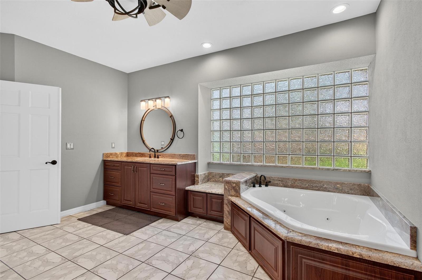 Image 36 of 61 For 16 Julie Drive