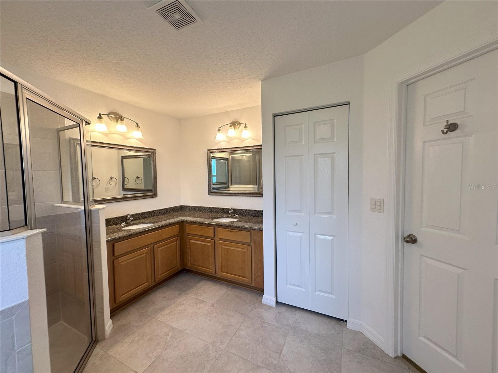 Image 18 of 31 For 37 Bud Shire Lane