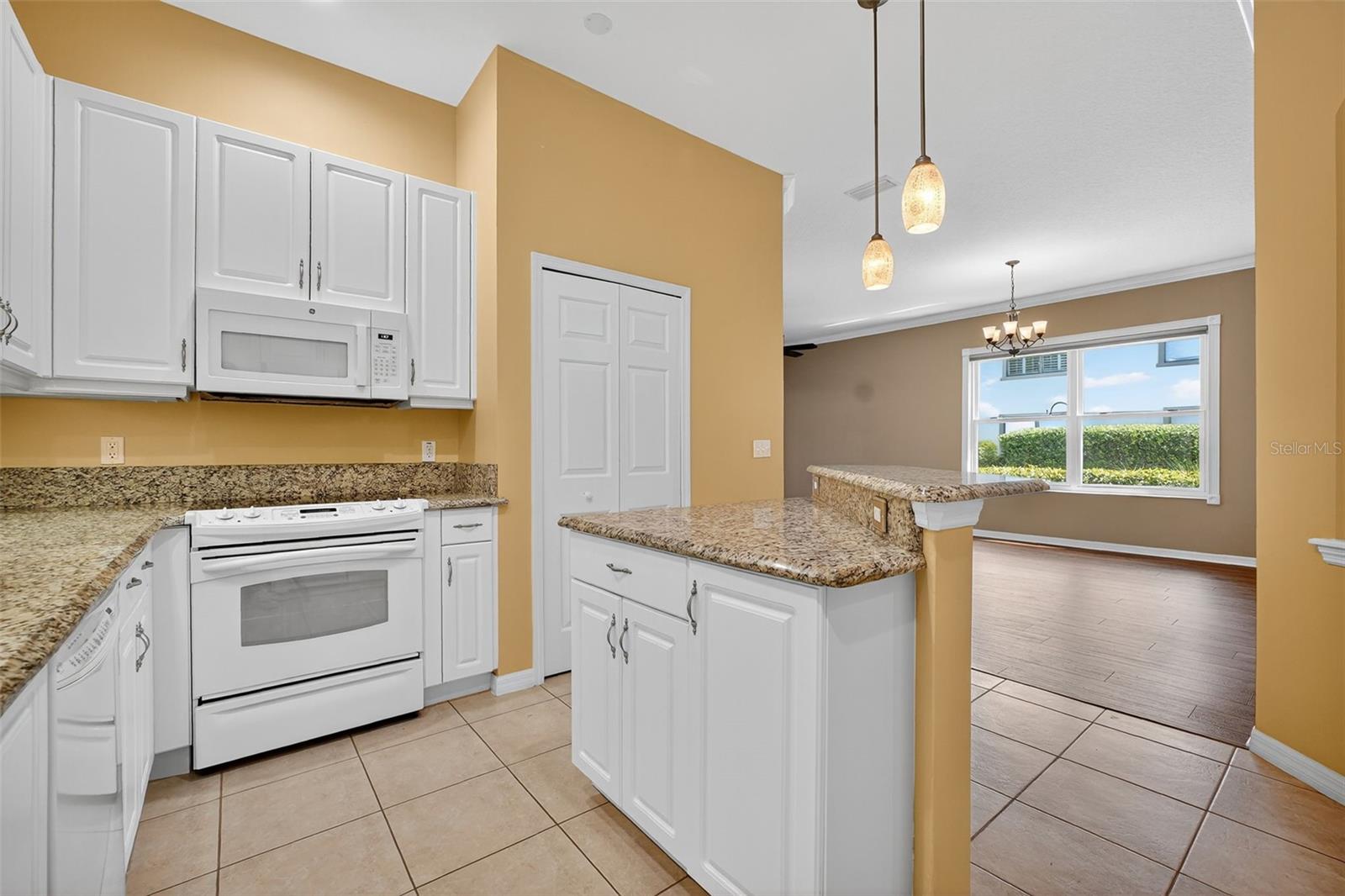 Image 17 of 38 For 1300 Hansberry Lane
