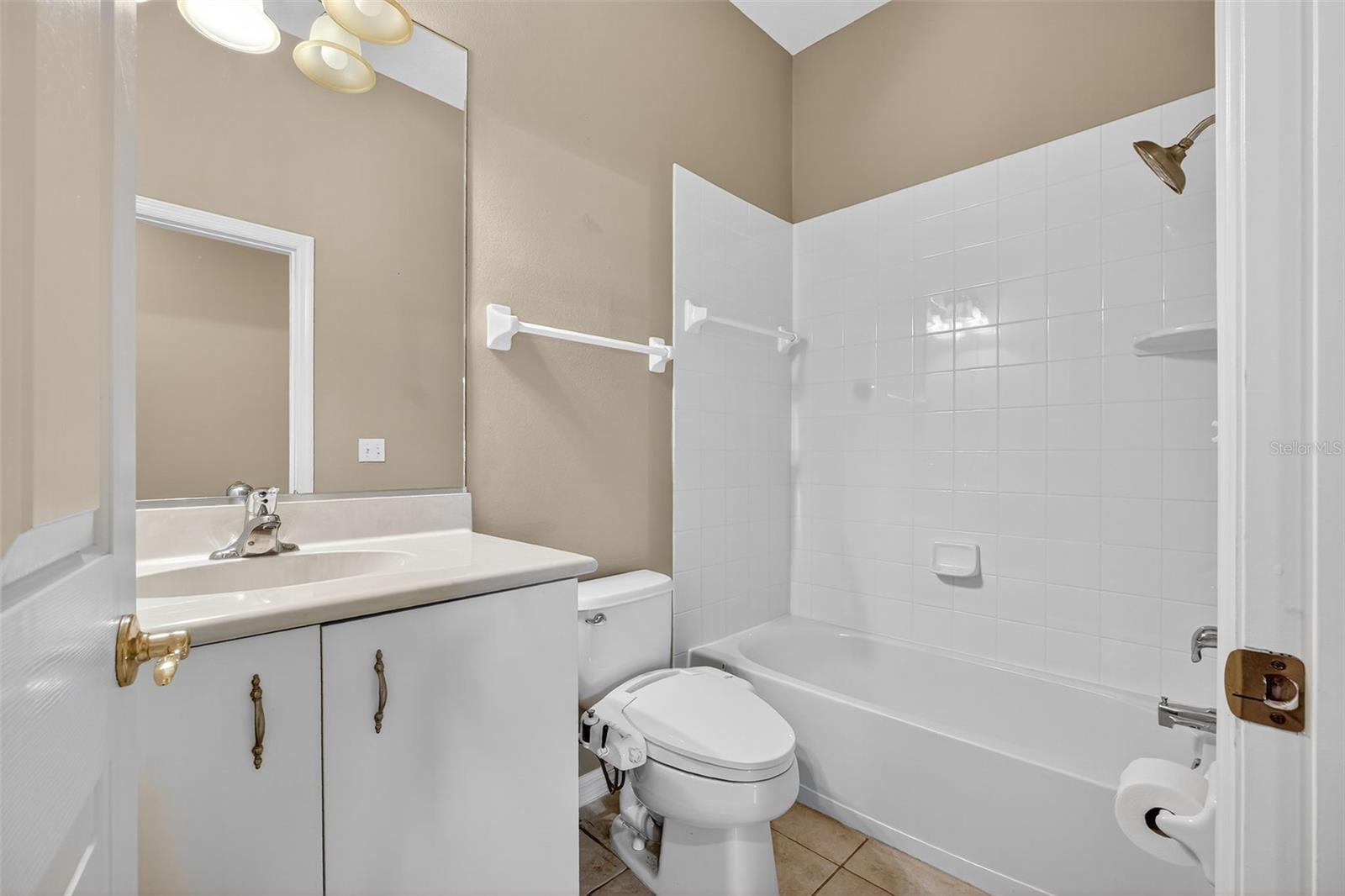 Image 18 of 38 For 1300 Hansberry Lane