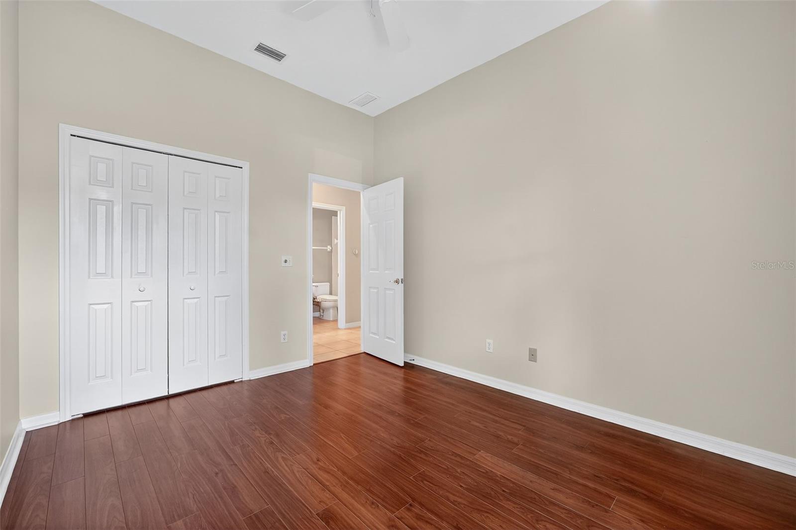 Image 20 of 38 For 1300 Hansberry Lane