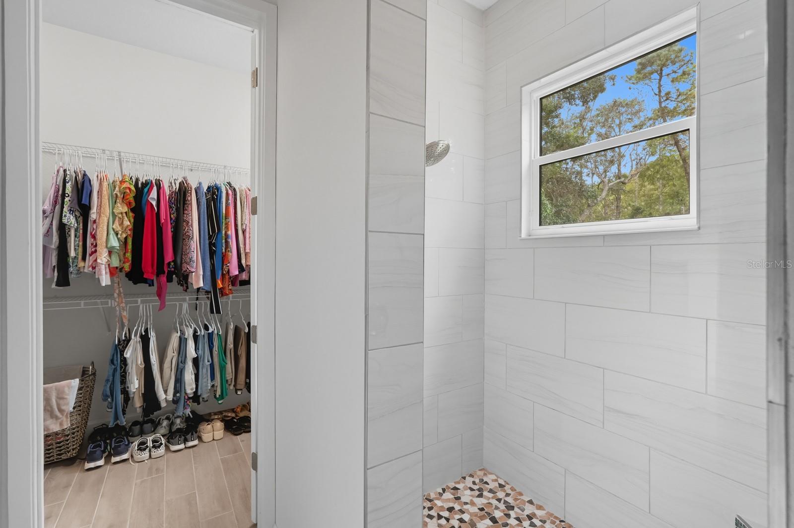 Image 49 of 75 For 17 New Leatherwood Drive