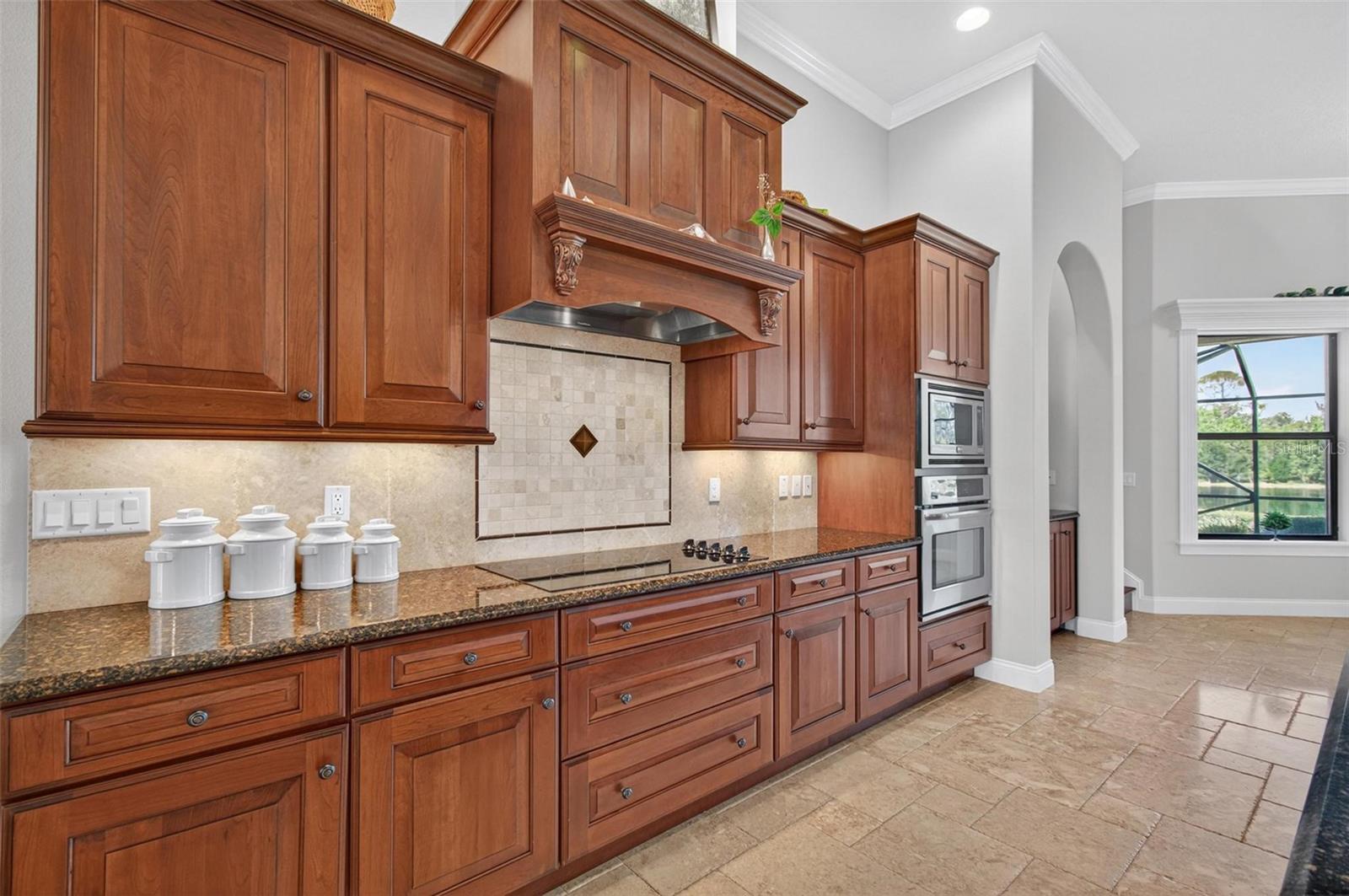Image 15 of 51 For 202 Willow Oak Way