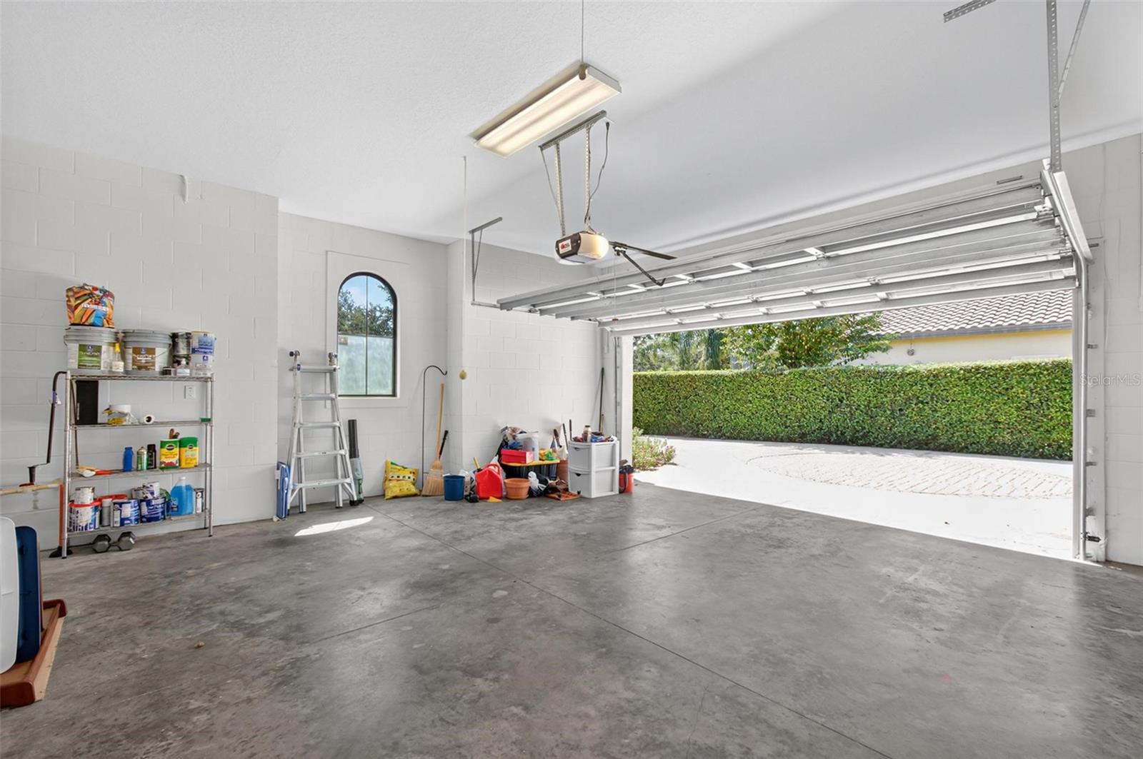 Image 46 of 51 For 202 Willow Oak Way