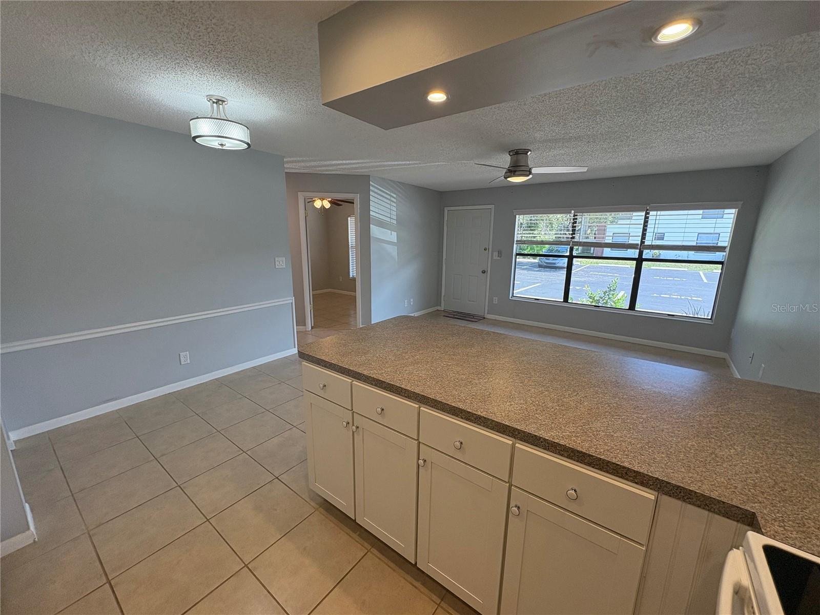 Image 13 of 33 For 108 Lacosta Lane 417