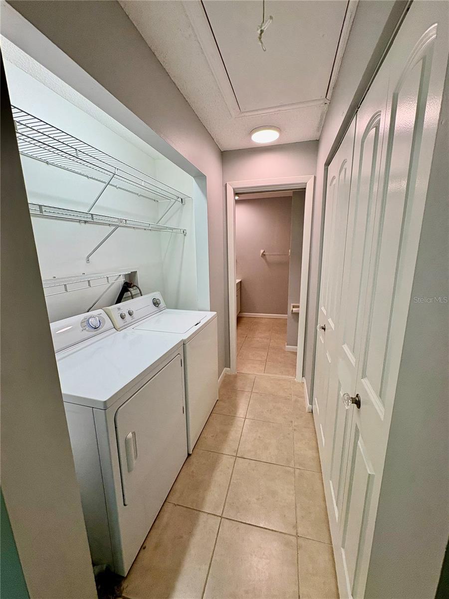 Image 20 of 33 For 108 Lacosta Lane 417