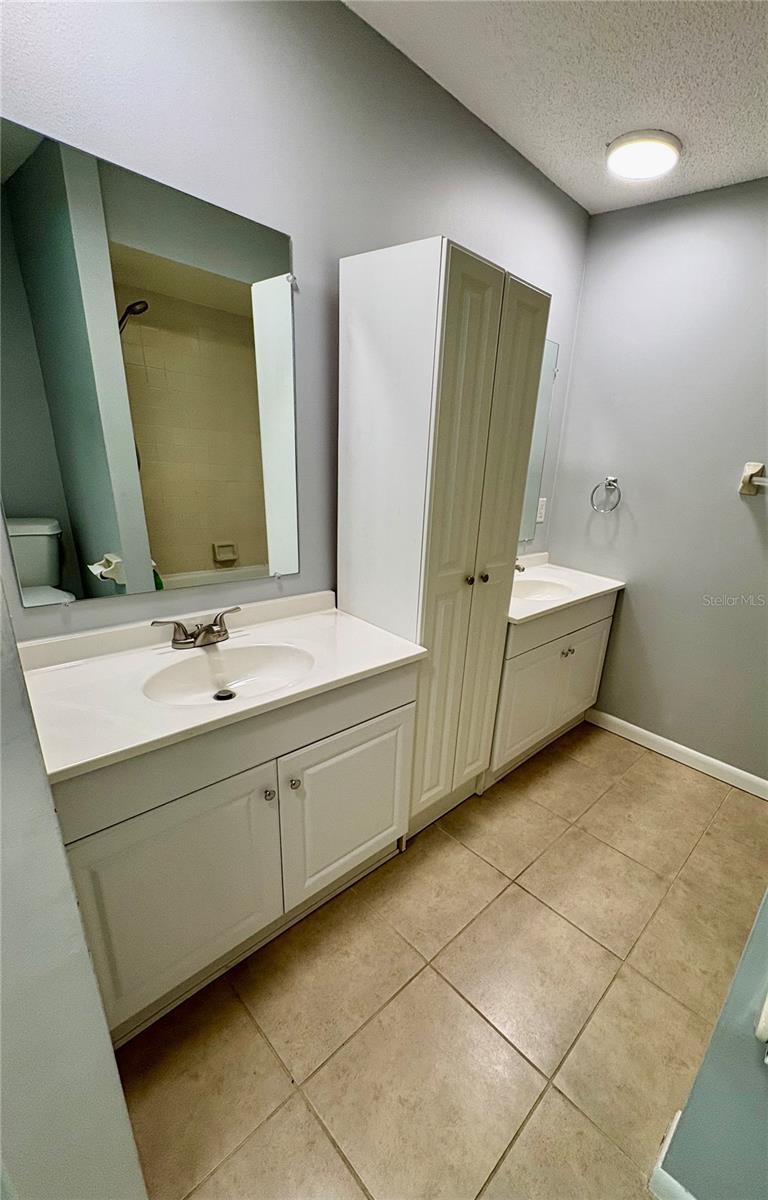 Image 21 of 33 For 108 Lacosta Lane 417