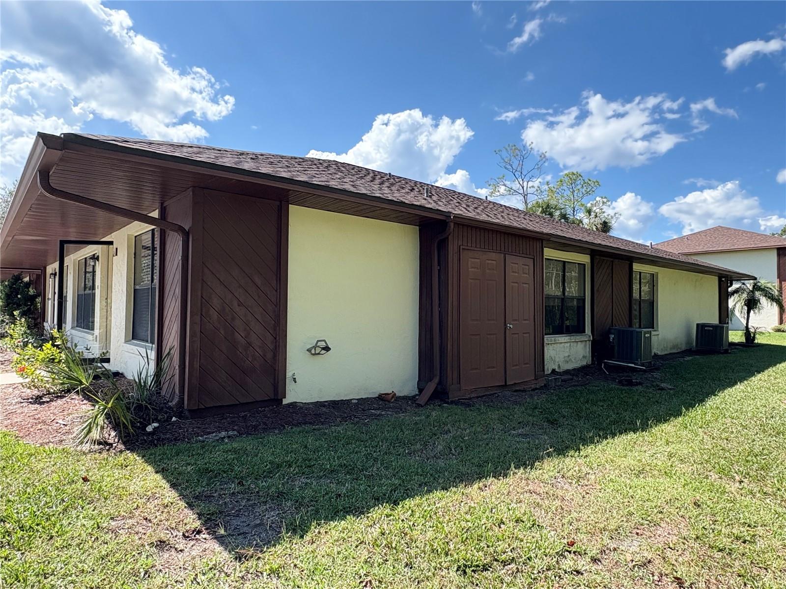 Image 3 of 33 For 108 Lacosta Lane 417