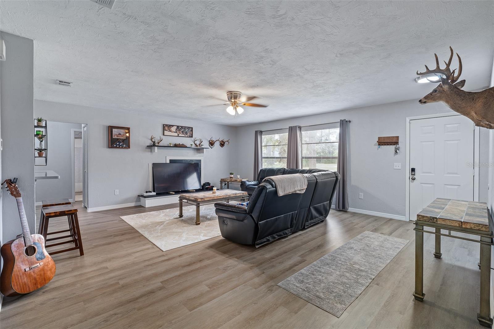 Image 11 of 55 For 2627 Unity Tree Drive