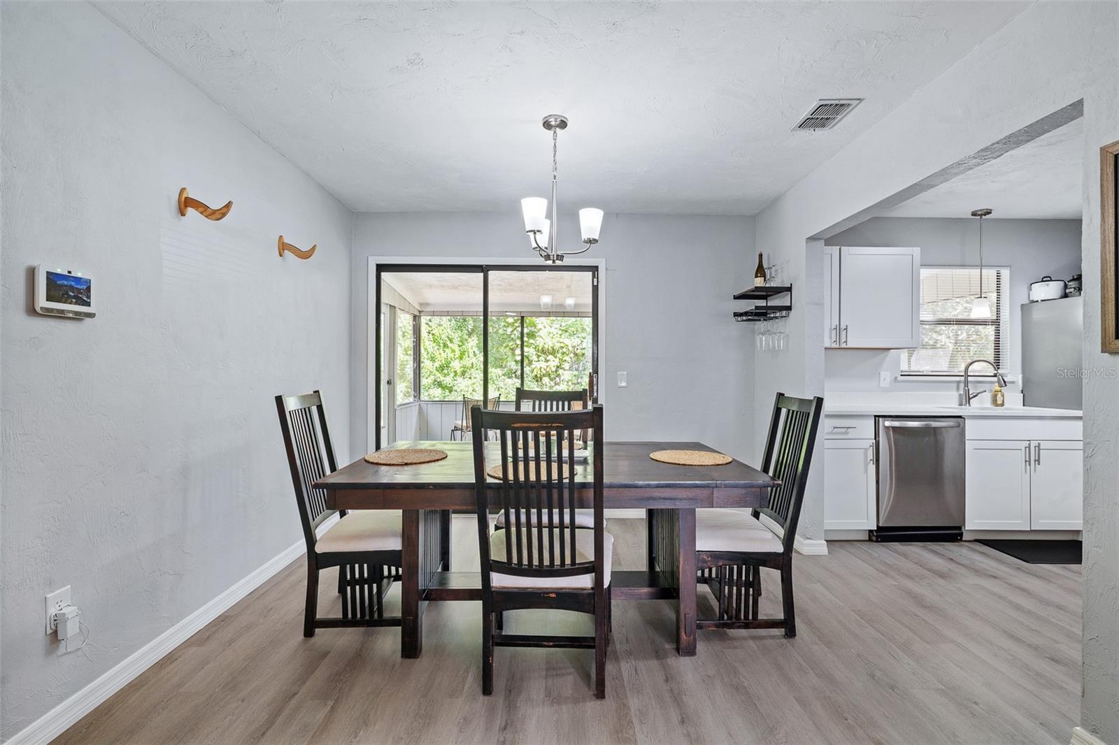 Image 18 of 55 For 2627 Unity Tree Drive