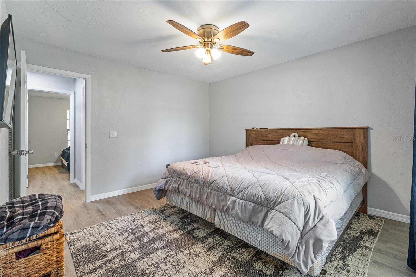 Image 33 of 55 For 2627 Unity Tree Drive