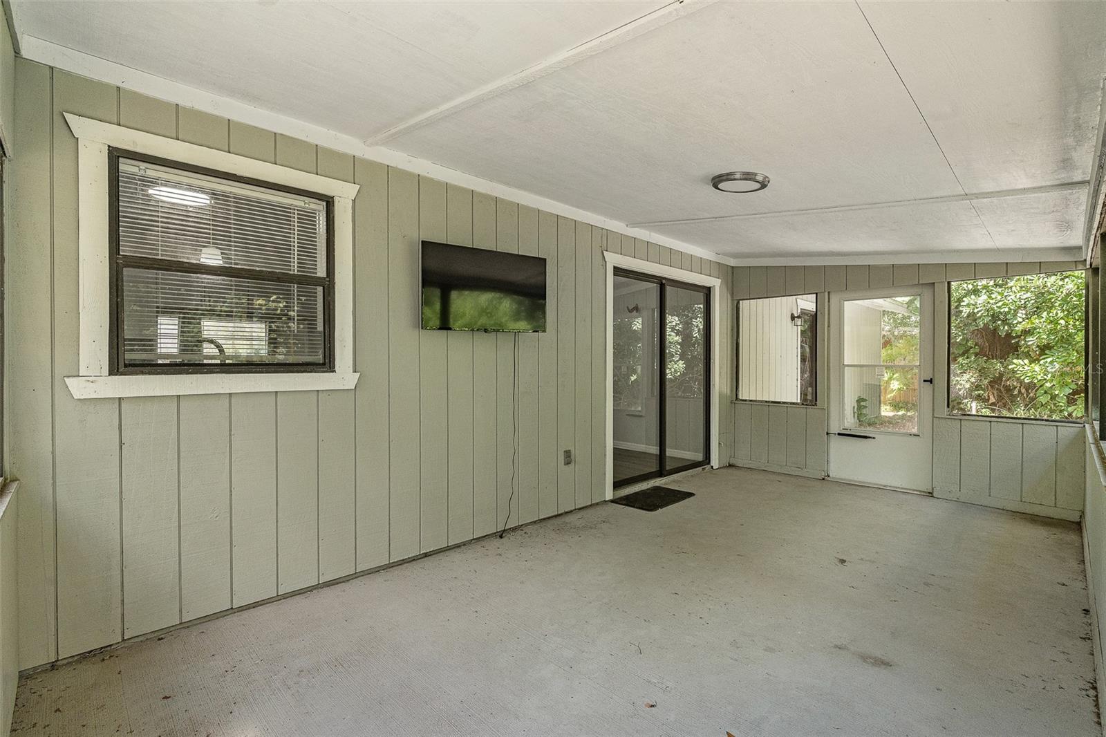 Image 36 of 55 For 2627 Unity Tree Drive