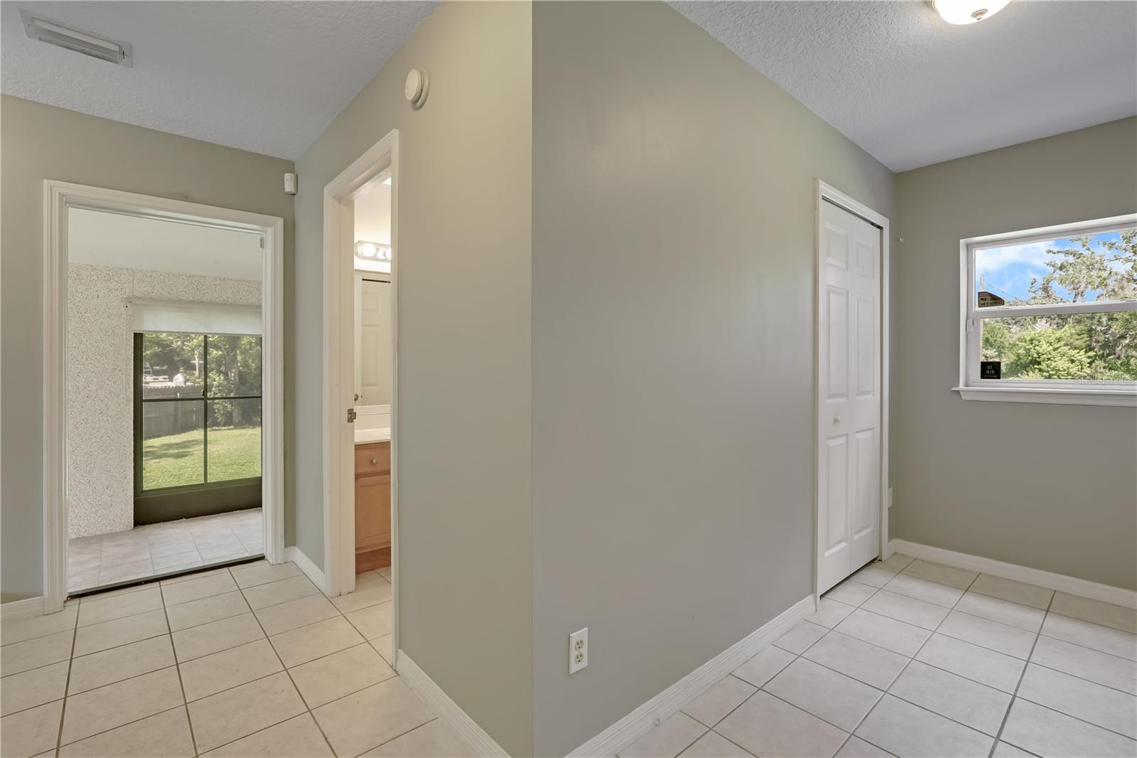 Image 11 of 57 For 478 Horseshoe Road