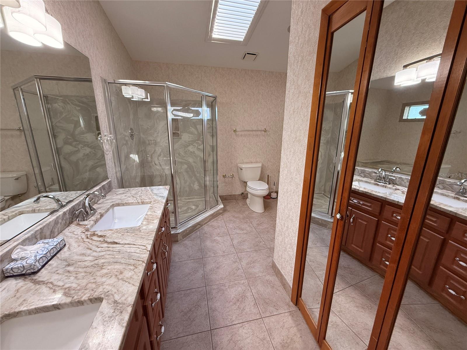 Image 12 of 26 For 18 Fordham Lane