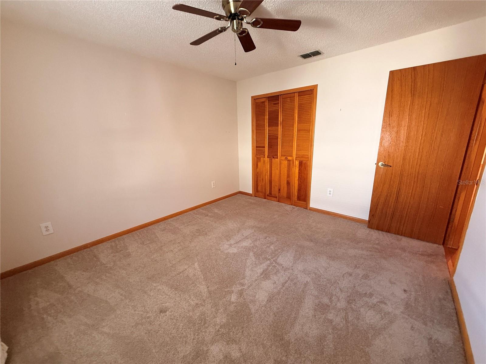 Image 7 of 26 For 18 Fordham Lane