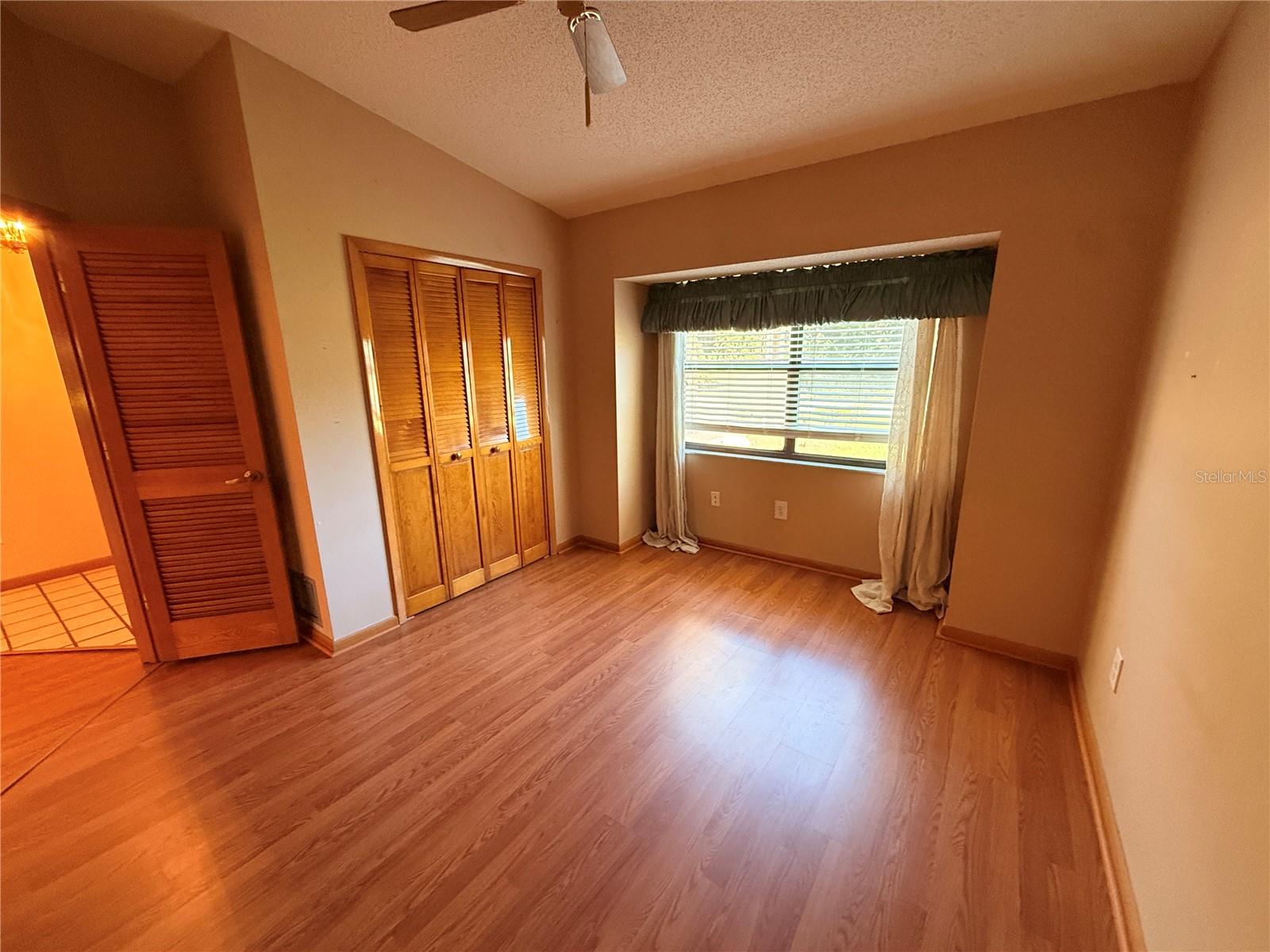 Image 9 of 26 For 18 Fordham Lane