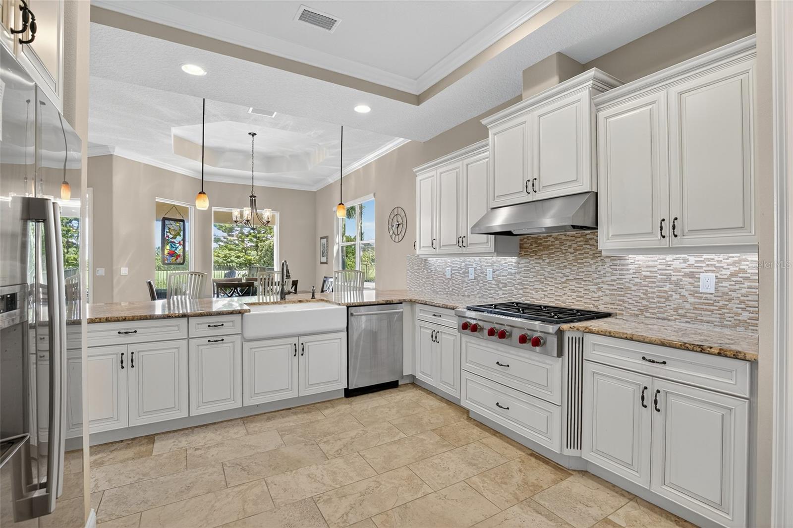 Image 12 of 79 For 23 Cypresswood Drive S