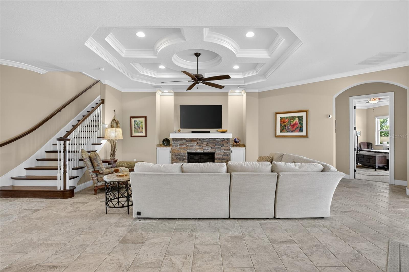 Image 19 of 79 For 23 Cypresswood Drive S