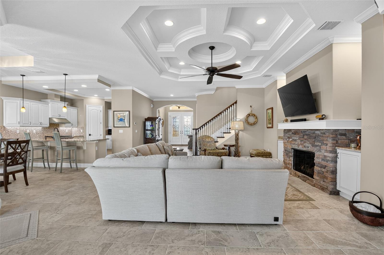 Image 20 of 79 For 23 Cypresswood Drive S