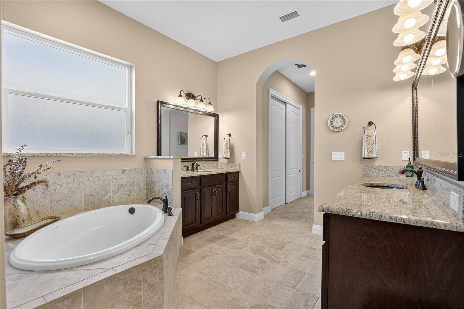 Image 37 of 79 For 23 Cypresswood Drive S