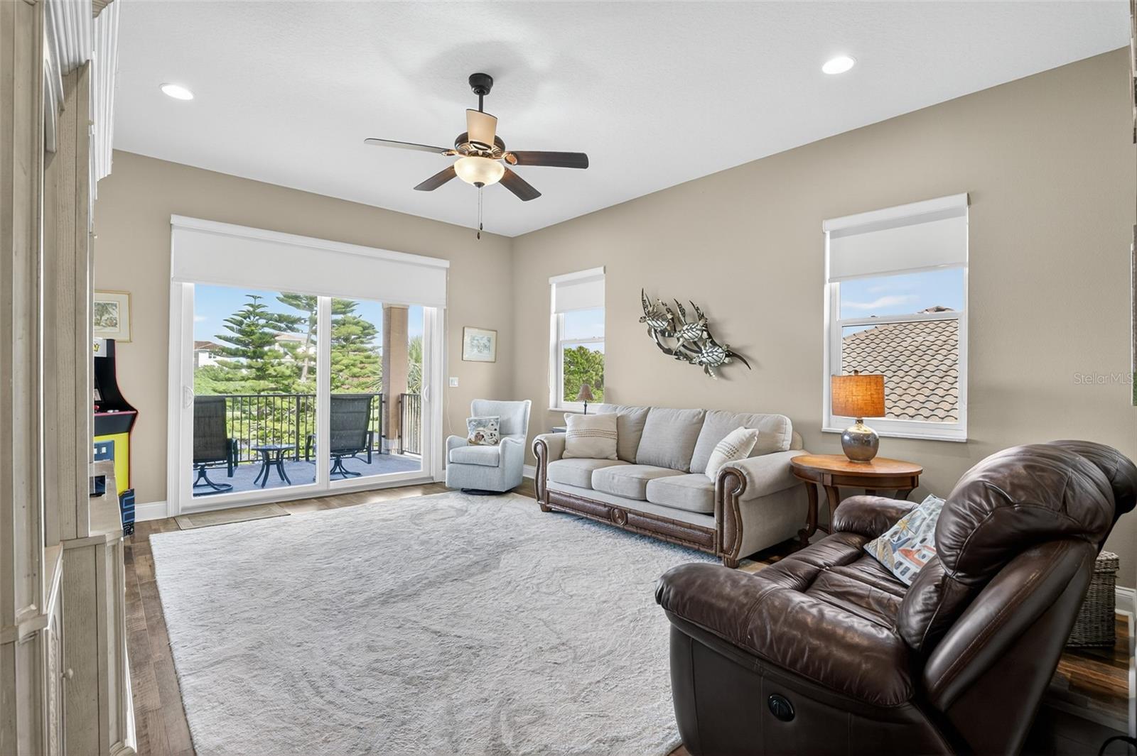 Image 43 of 79 For 23 Cypresswood Drive S