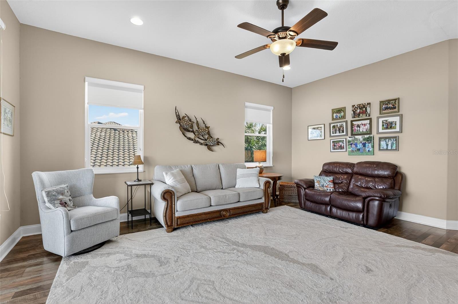 Image 45 of 79 For 23 Cypresswood Drive S