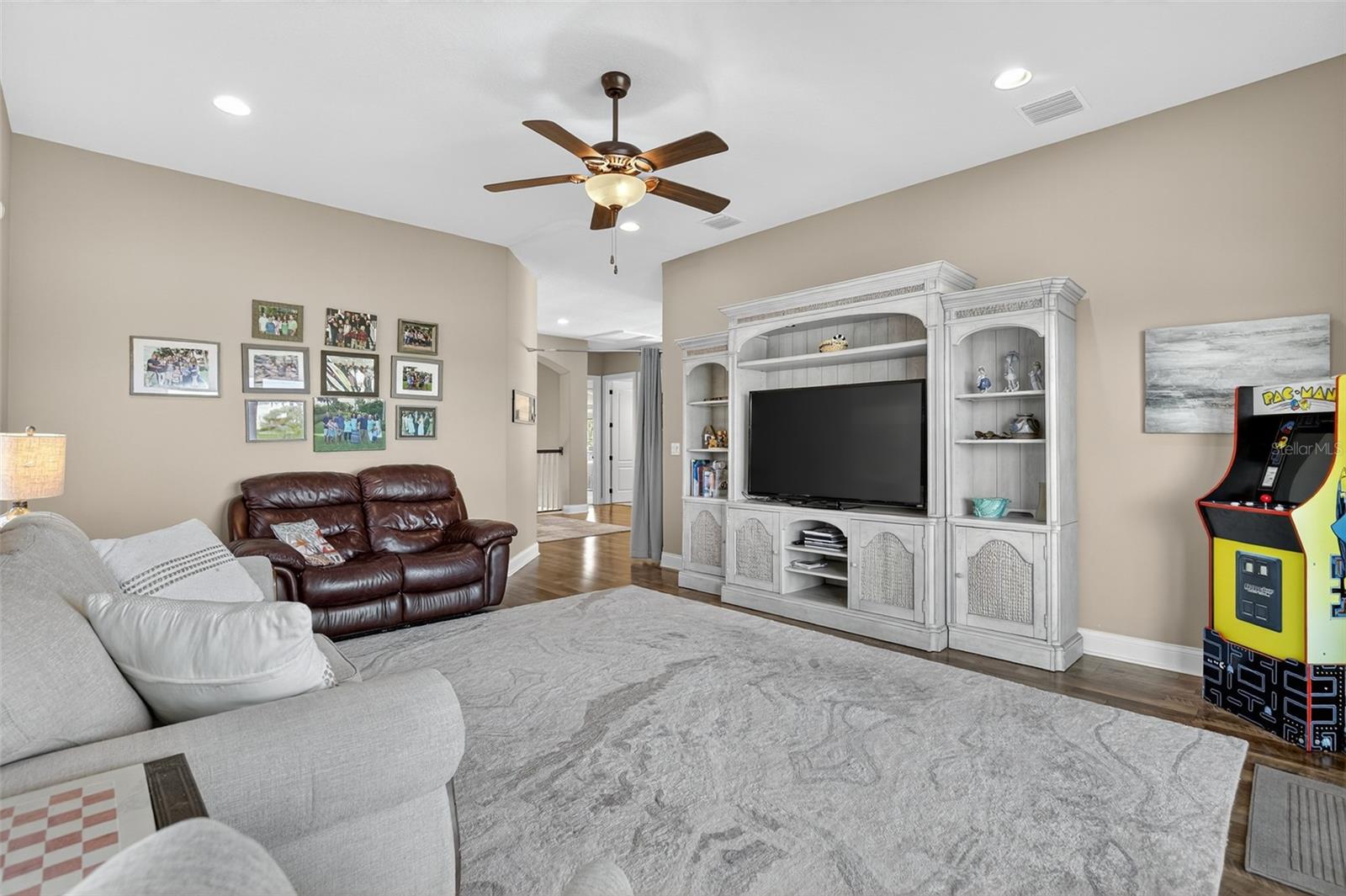 Image 46 of 79 For 23 Cypresswood Drive S
