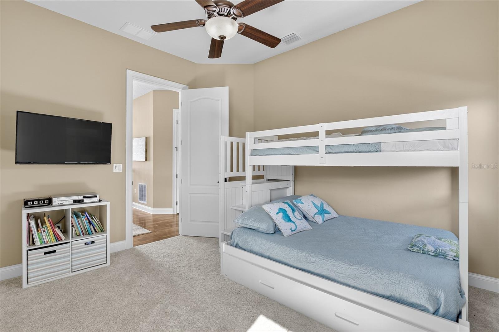 Image 49 of 79 For 23 Cypresswood Drive S
