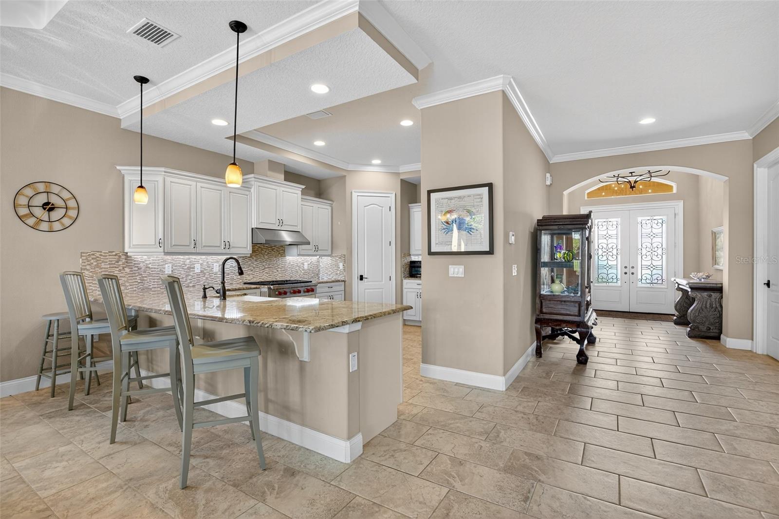 Image 8 of 79 For 23 Cypresswood Drive S