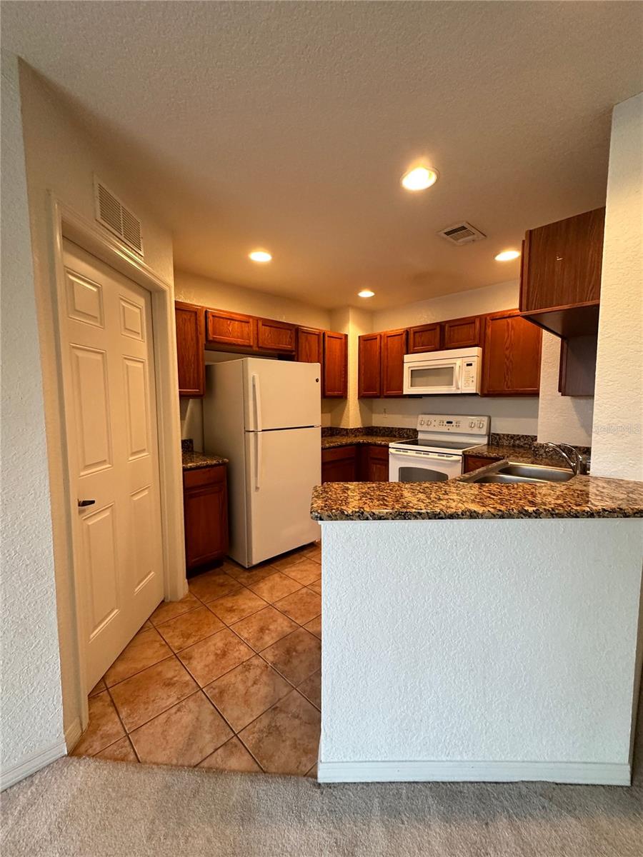 Image 6 of 16 For 4600 Moody Boulevard 15f