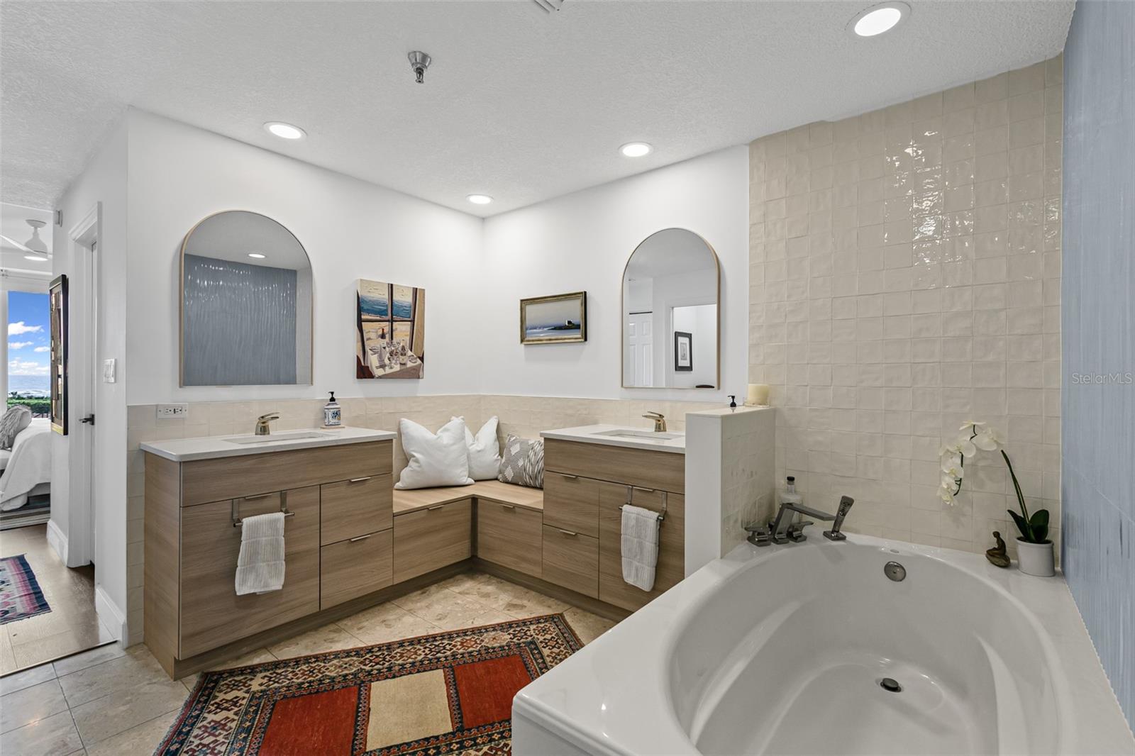 Image 27 of 35 For 11 Avenue De La Mer  1105