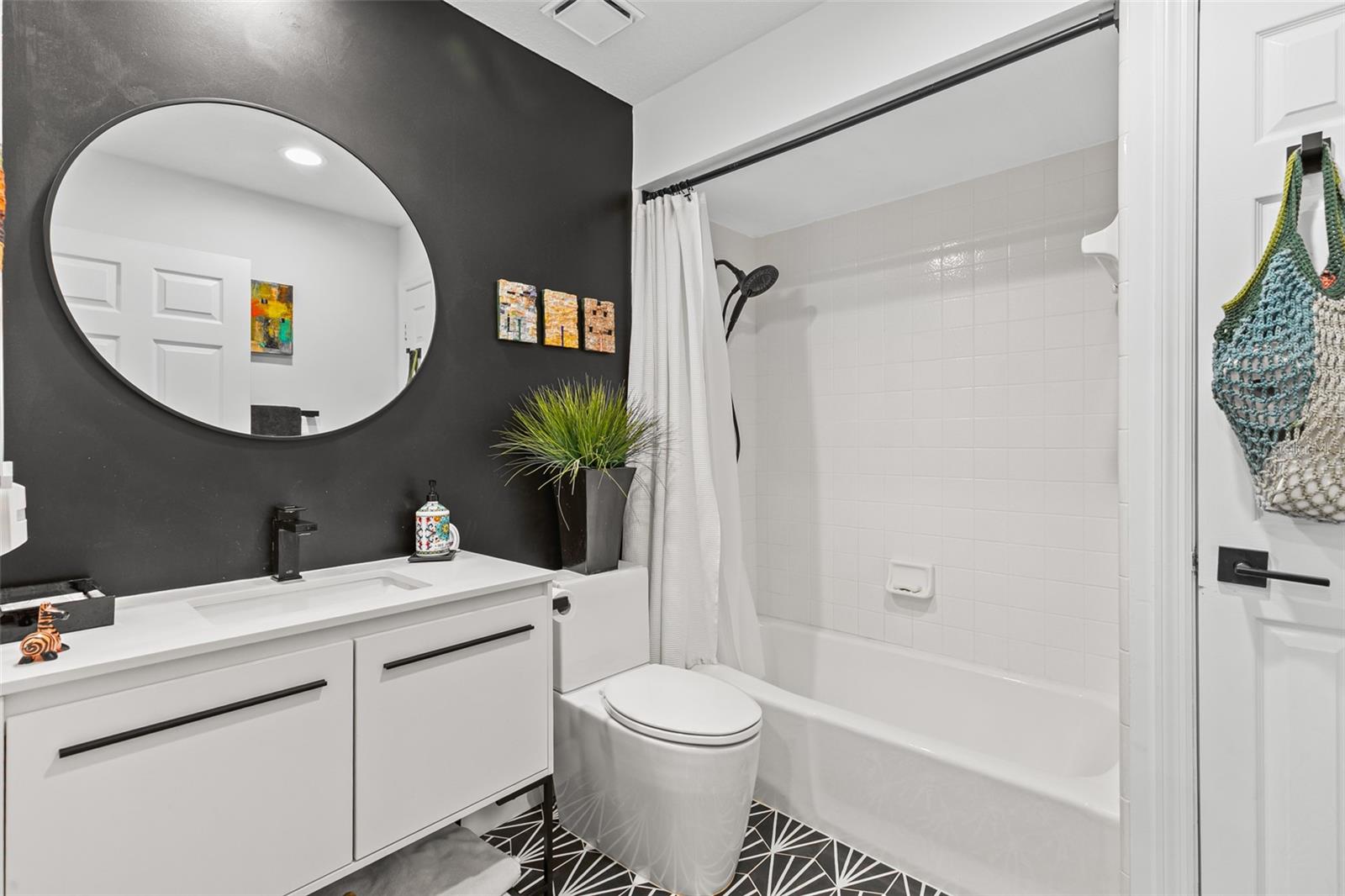 Image 32 of 35 For 11 Avenue De La Mer  1105