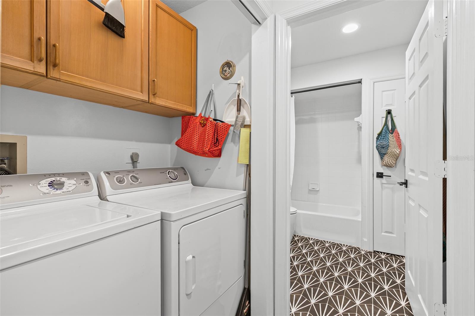 Image 33 of 35 For 11 Avenue De La Mer  1105