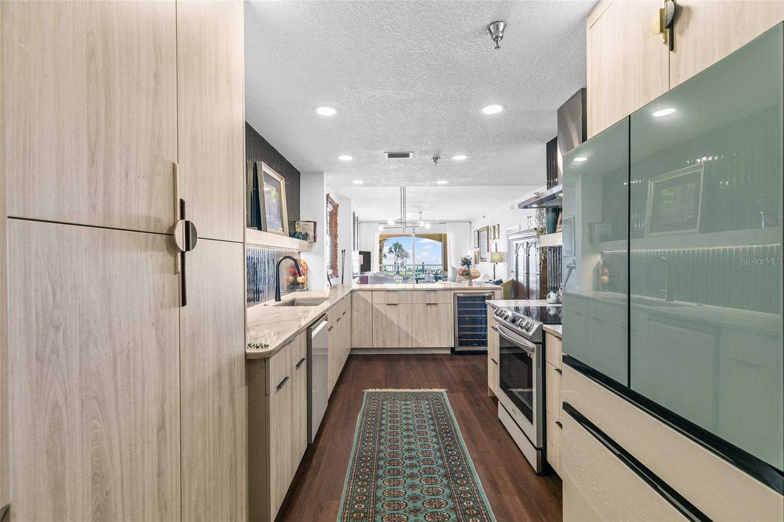 Image 8 of 35 For 11 Avenue De La Mer  1105