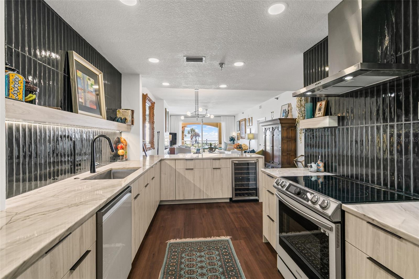 Image 9 of 35 For 11 Avenue De La Mer  1105