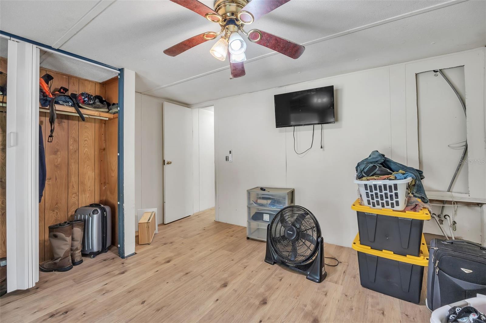 Image 13 of 44 For 2110 Poinsettia Drive
