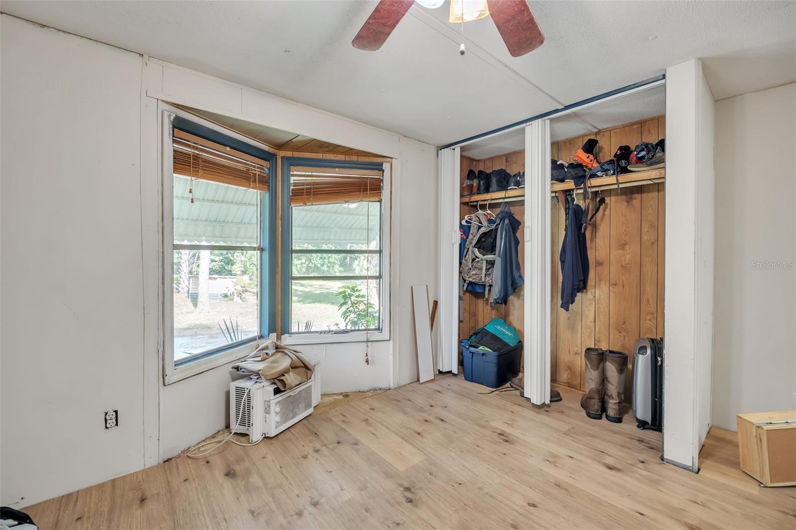 Image 15 of 44 For 2110 Poinsettia Drive