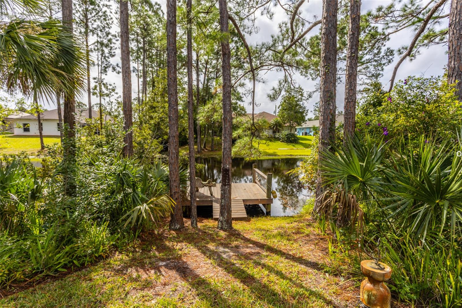 Image 39 of 51 For 19 Waterford Place